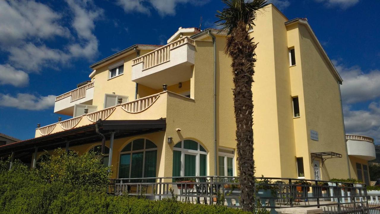 Kaštela Hotel Adria מראה חיצוני תמונה